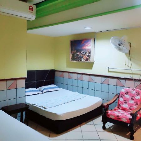 Rose Guesthouse Sandakan Bagian luar foto
