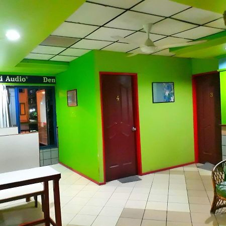 Rose Guesthouse Sandakan Bagian luar foto