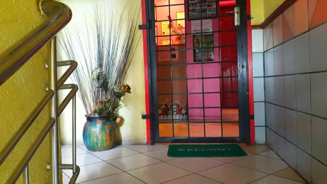 Rose Guesthouse Sandakan Bagian luar foto