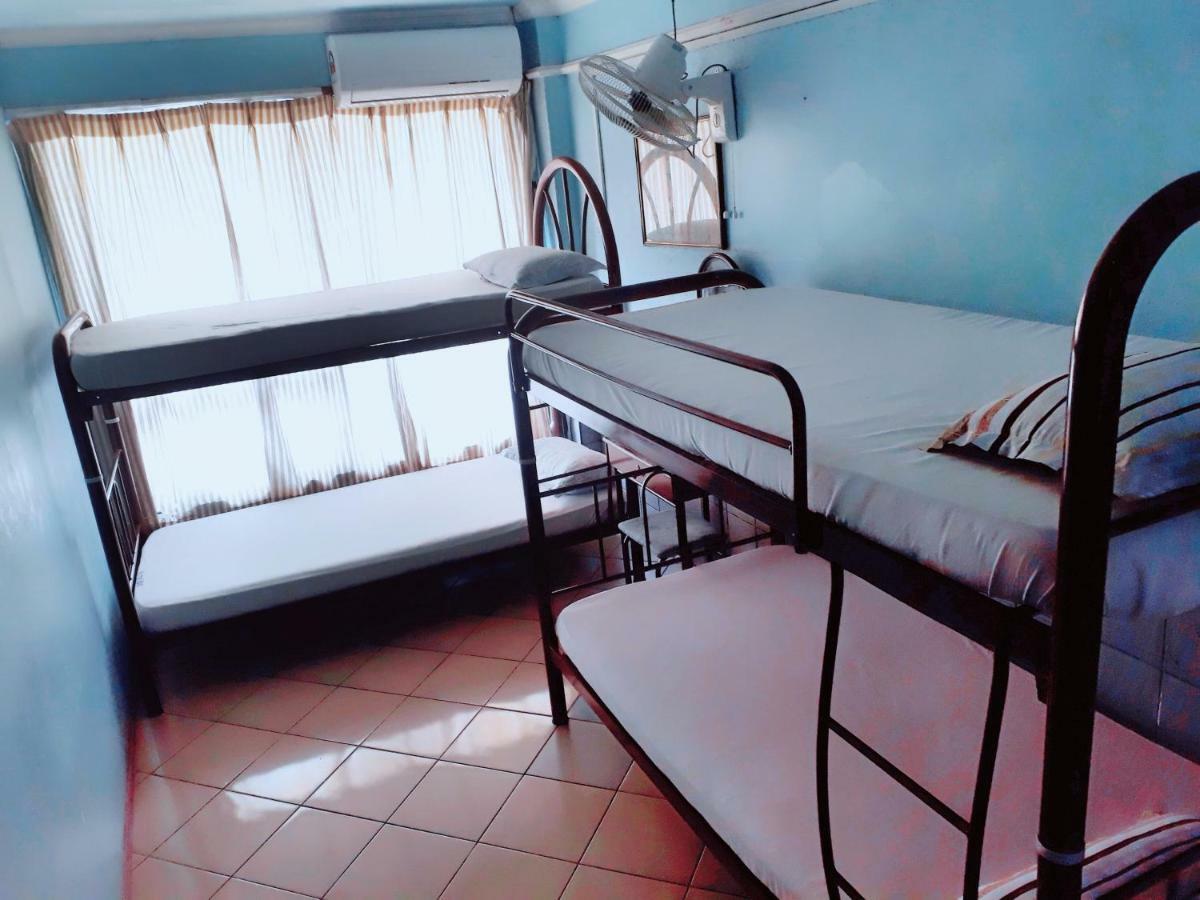 Rose Guesthouse Sandakan Bagian luar foto